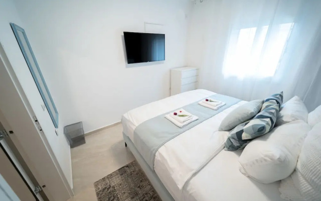 Amazing 3BR fully renovated Apt.