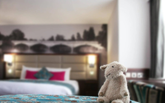 Seraphine London Kensington Gardens
