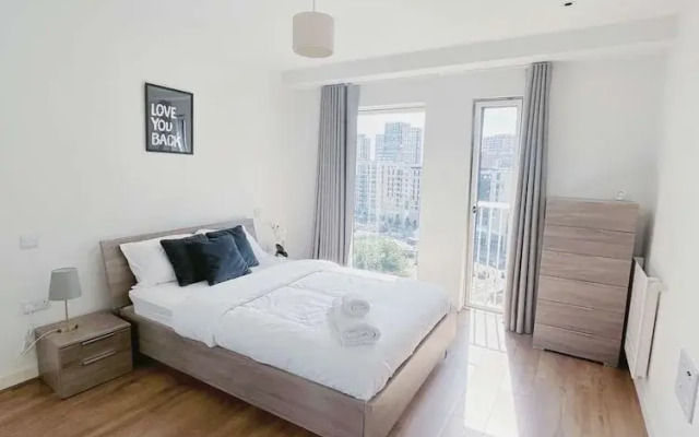 London Apartment Oasis - Close to City Center
