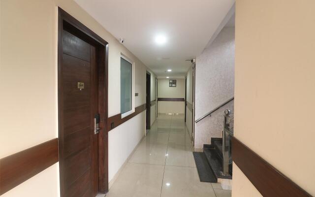 FabHotel Mid Town Grand
