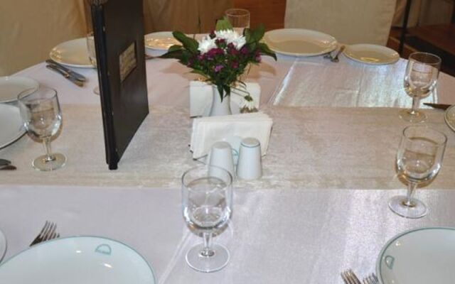 Tilmen Hotel