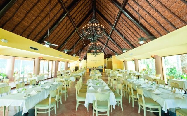 Tropical Location Riviera Maya