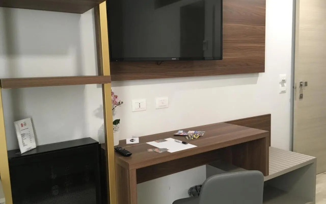 8room Hotel