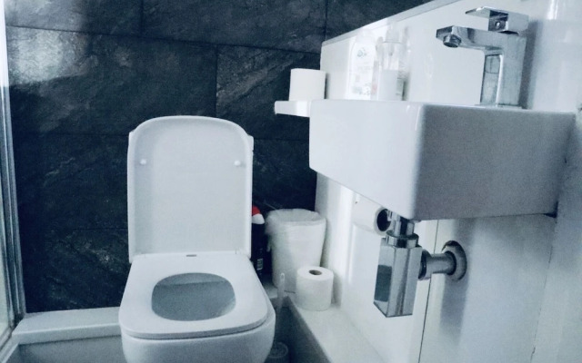 Luxury Suits near Wembley Stadium