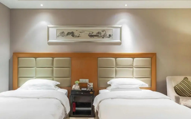 Wyndham Xinyang Downtown