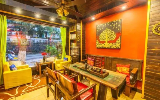 Little Chiang Mai Sky Mirror Store (Yangshuo West Street Longtoushan Wharf Store)