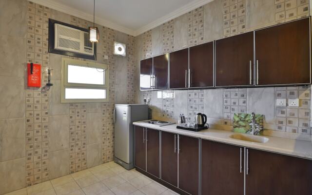 OYO 208 Roshan Hotel Suites Hera