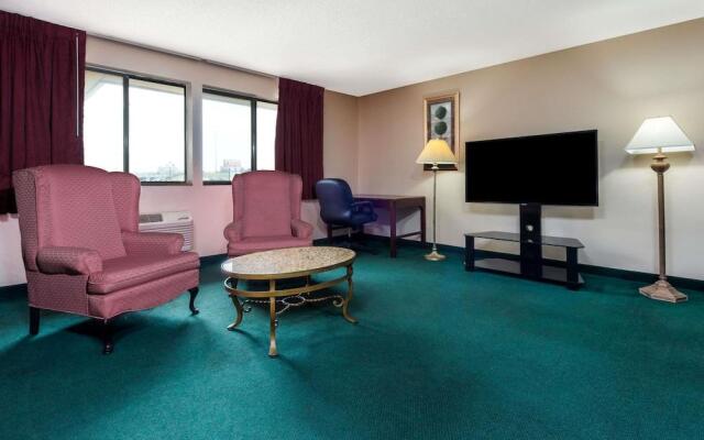 Super 8 Bridgeton/arpt/st Louis Area