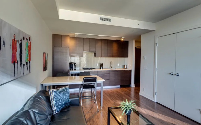 Suite Digs Waterfront