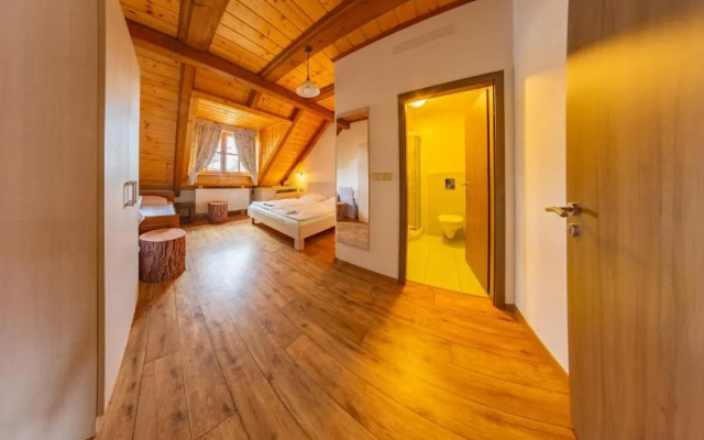 Pension & Restaurant U konske drahy Holkov