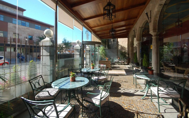 María Cristina Hotel