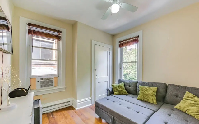 Dog-friendly Pittsburgh Home, 3 Mi to Downtown!