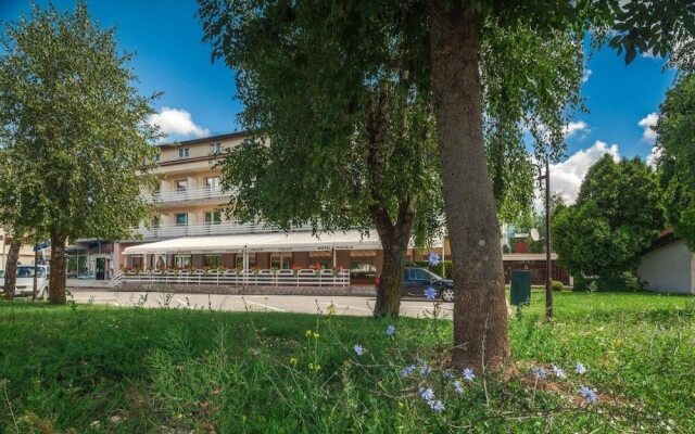 Hotel Macola