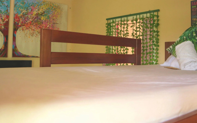 The Palms Resort & Bar