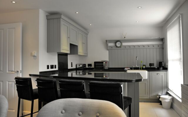Pinnacle Residences - Cambridge
