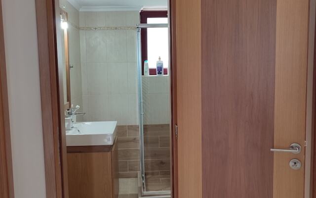 ALONI cottage