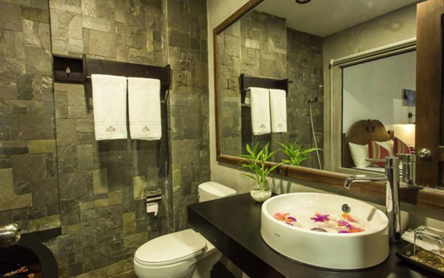 Yeak Loam Hotel