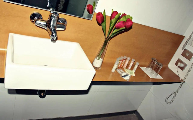 Отель Htl Urbano