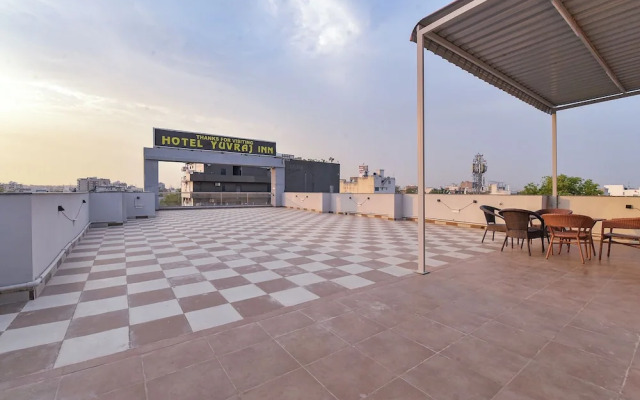 Fabhotel Yuvraj Inn