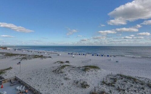 Castaways by Meyer Vacation Rentals
