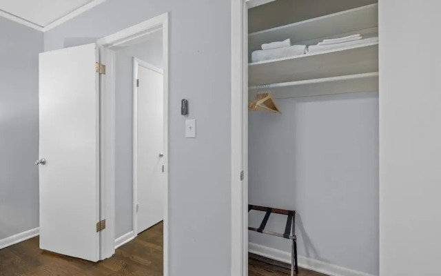 881 Furnished Apartments