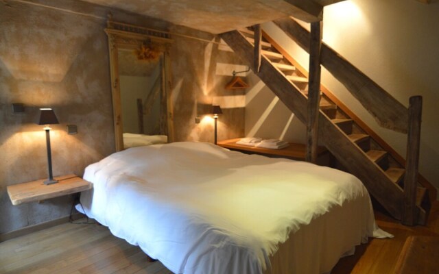 Luxurious Mill in Vresse-sur-Semois with Swimming Pool