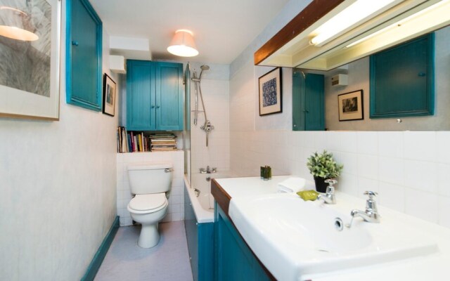 Comfortable 7BR Family Home near Buckingham Palace