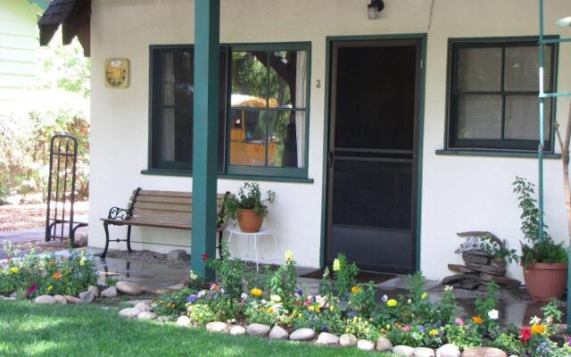 Kern Riverfront Lodge