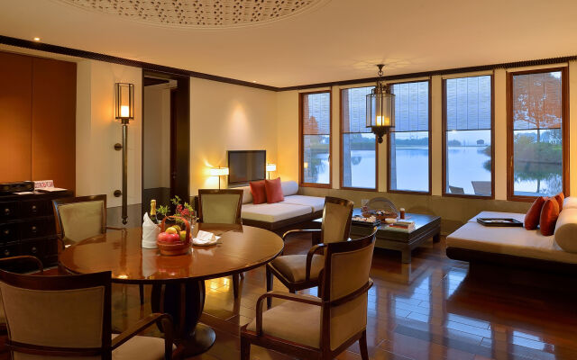 Fuchun Resort