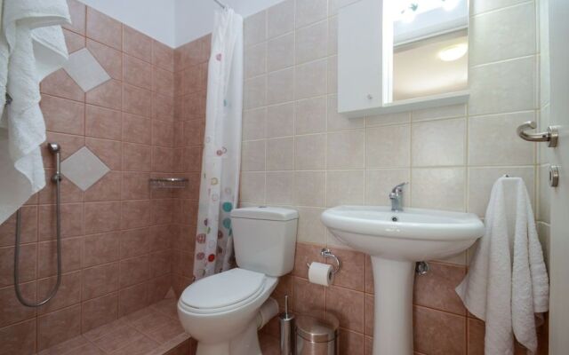 Naxos Diamond Studios Apartments