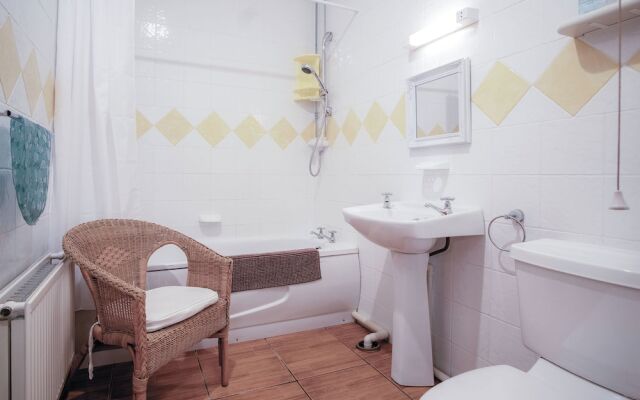 Rose Cottage - 3 Bed Cottage - New Hedges - Tenby