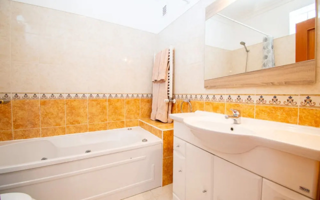 Casa Tara - Lovely Carvoeiro Apartment With Great