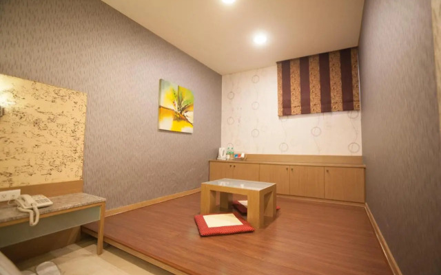 Love Hotel