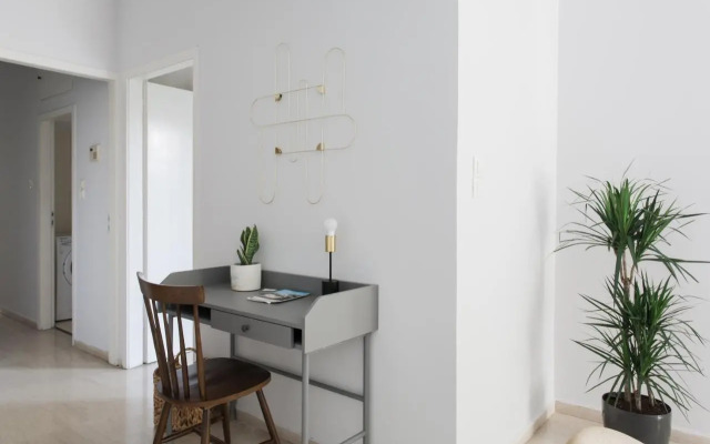 Pleasant 2BR Apartment near HELEXPO by UPSTREET