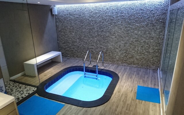 Breakers Resort 414