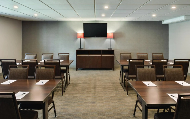 Country Inn & Suites by Radisson, La Crosse, WI