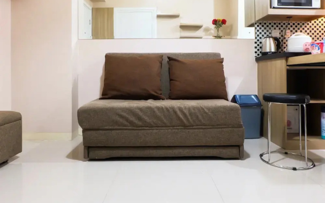 Cozy Green Pramuka Apartment
