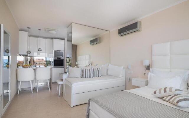 Big Blue De Lux Studio Apartman