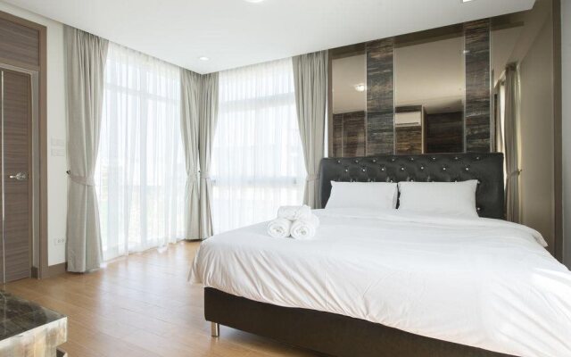 Golden Sea Pool Villa @Heart of Hua Hin