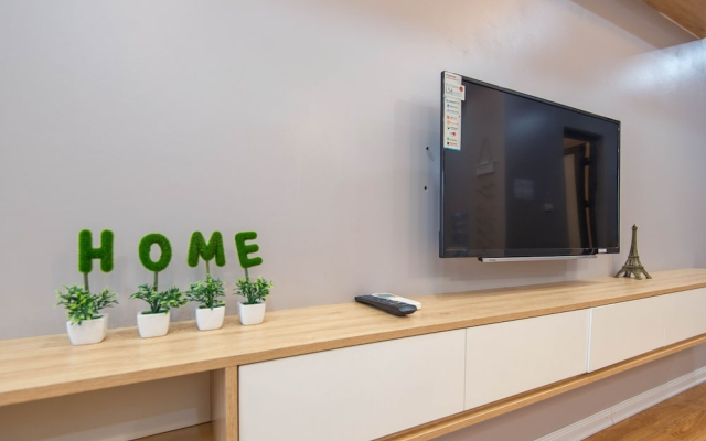 Sunny Home Apartment