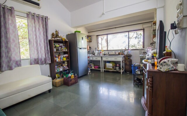OYO 12929 Home Field View Studio Parra