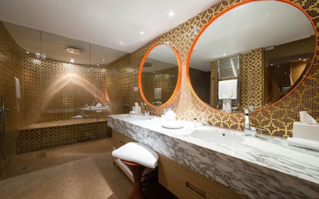 JingLai Bushe Hotel Bund Nanjing West Road Shanghai