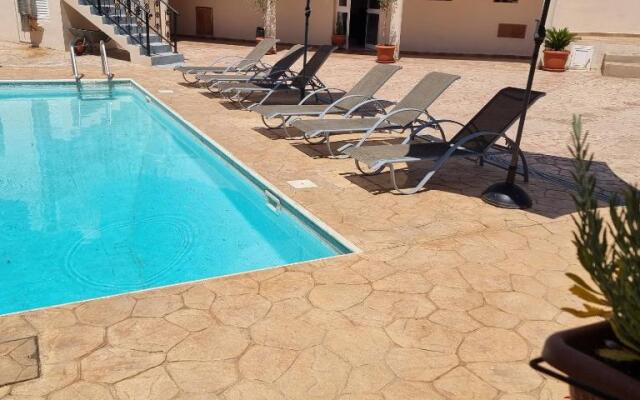 Potamos Private Suites