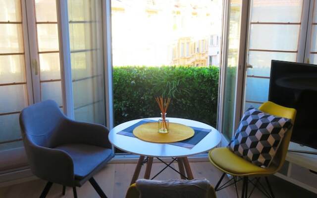 La Rotonde Terrasse by Nestor&Jeeves