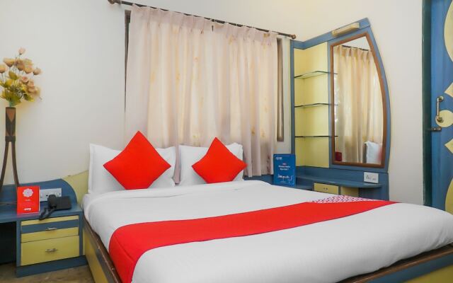 OYO Flagship 15921 Hotel Golden Rock