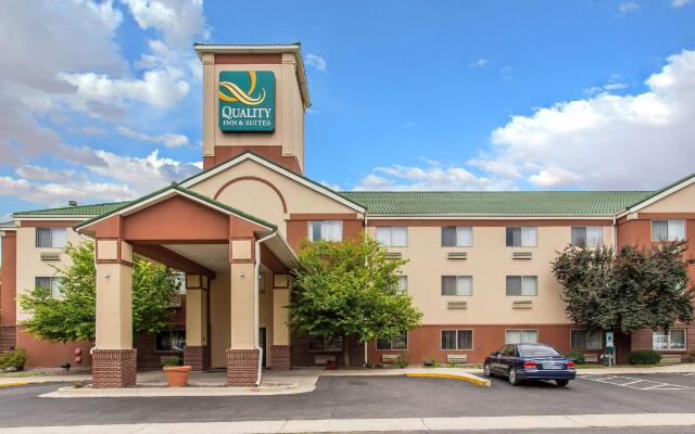 Quality Inn & Suites Lakewood - Denver Southwest