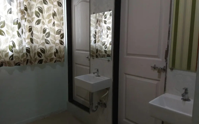 Hotel Shubham Vile Parle