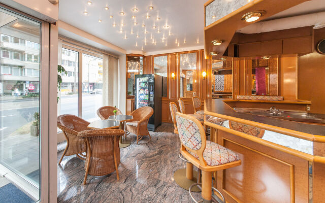 Antares Apartments