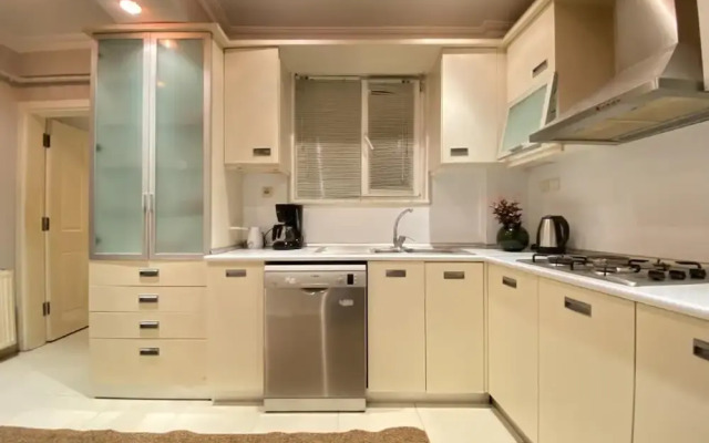 Missafir Exclusive and Central Flat in Nisantasi
