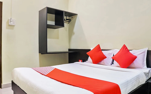 OYO 24932 Hotel Royal Stay